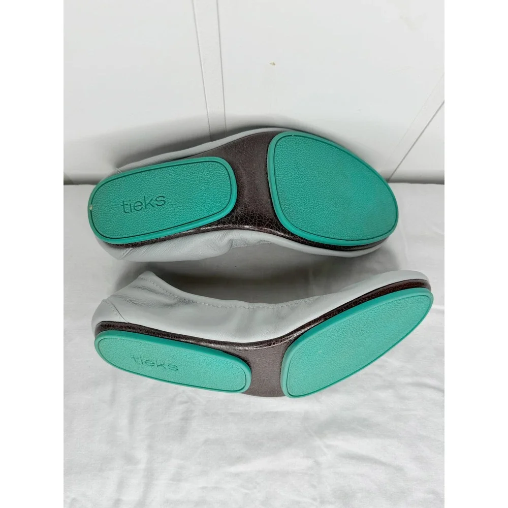 Tieks Cool Grey Leather Ballet Flats Size 10 Foldable Shoes New - Picture 4 of 4